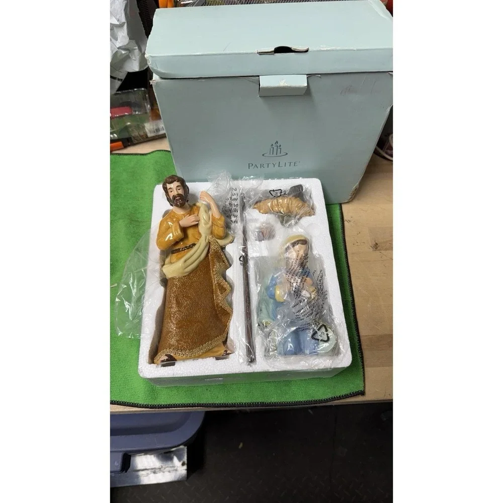 Partylite Nativity Set Joseph Mary Baby Jesus‎ Figurines w/ Box